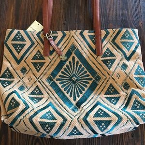 🍀 LUCKY BRAND NWT Large Bag with Embroidery 🧵!